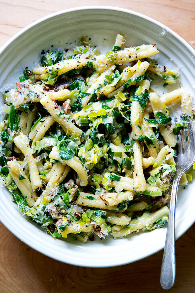 Easiest Weeknight Carbonara: Dinner in 30 Minutes Flat