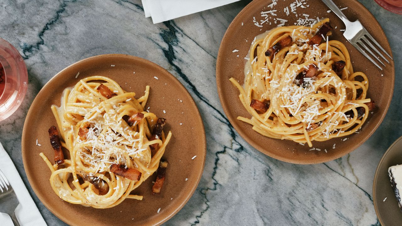 Quick Carbonara Hack: The Easiest Alfredo Sauce Shortcut